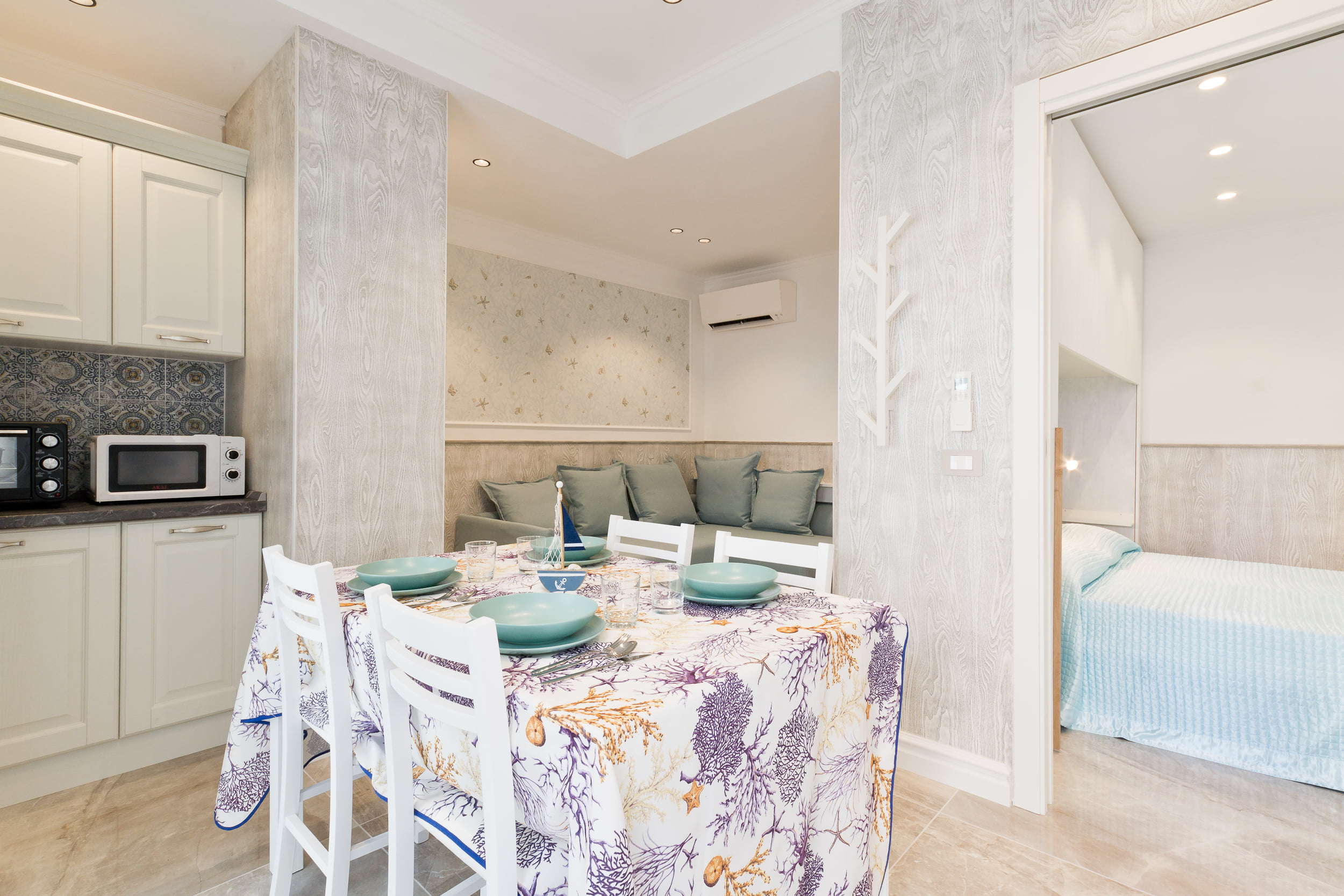 Sovramare — interno luminoso